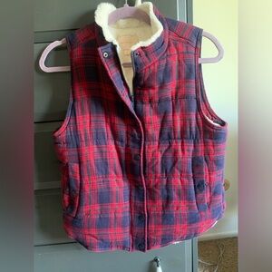 🍂🍁Blue and Red Plaid Cozy Vest, Size M